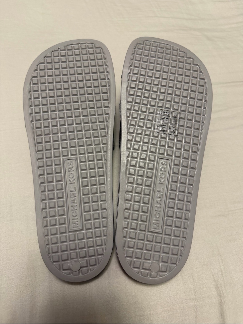 Michael Kors Gray Logo Slide - Picture 4 of 6